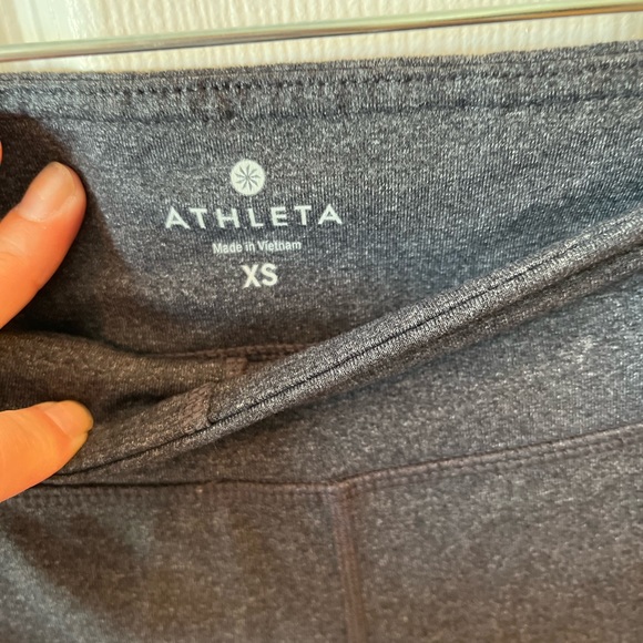 Athleta Kickbooty low rise flare yoga leggings sz xs - Picture 2 of 7